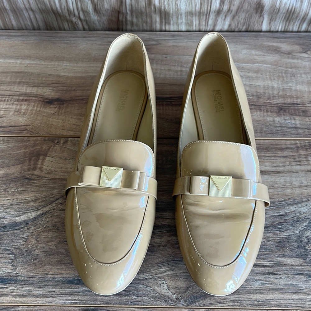 Michael Michael Kors Women’s Caroline Tan Patent Leather Loafers W/ Bow 10M